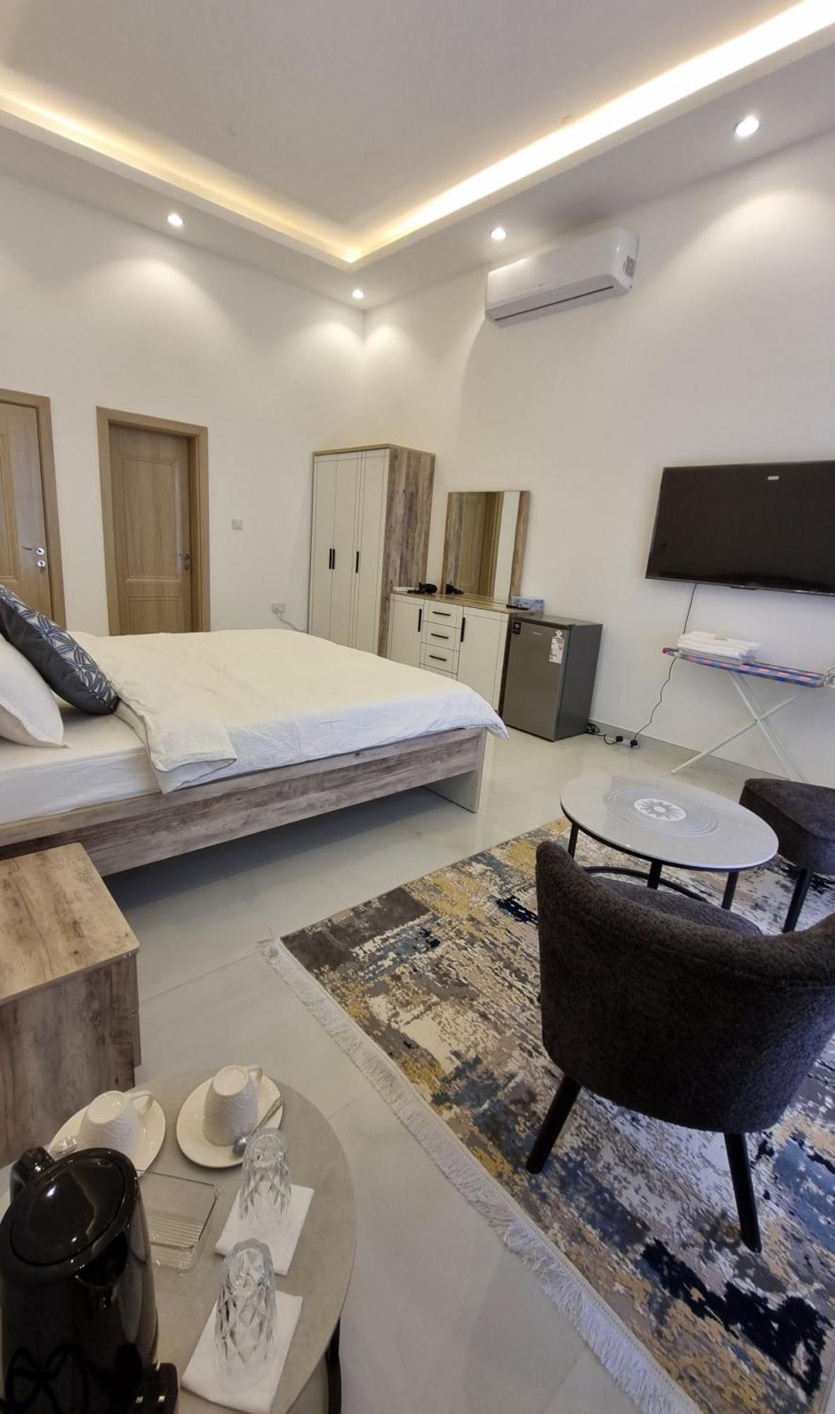 Elizabeth Hostel Muscat Exterior photo